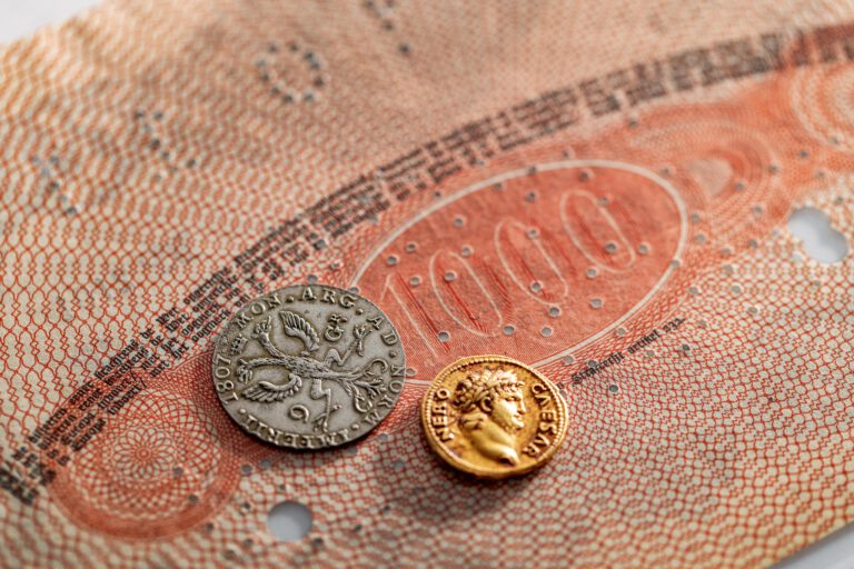Historischer Wert bei Auktionen für Münzen und Banknoten